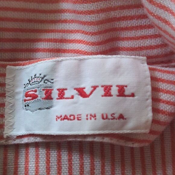 āSilvilĀ redāandāwhiteāstripedāš5āforā$25 - Picture 2 of 7